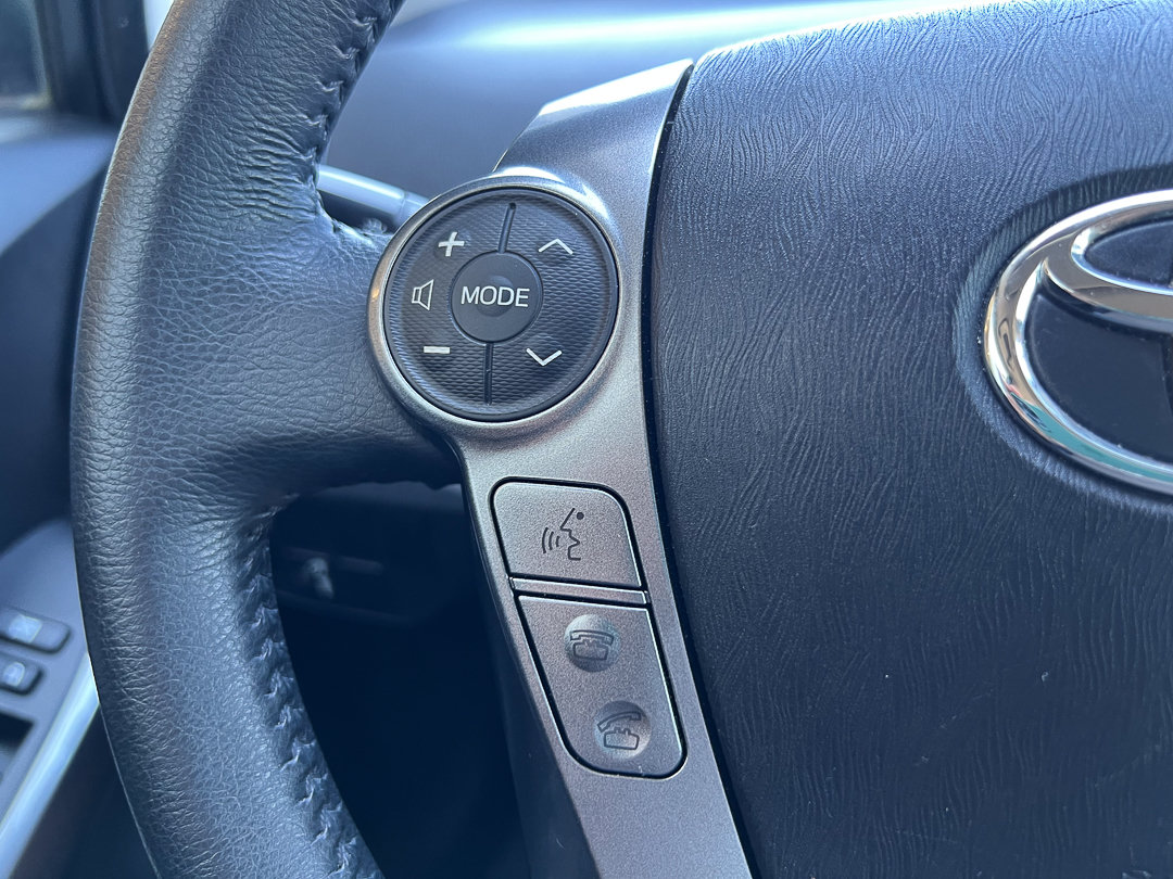 Used 2015 Toyota Prius Persona Series FWD image 15