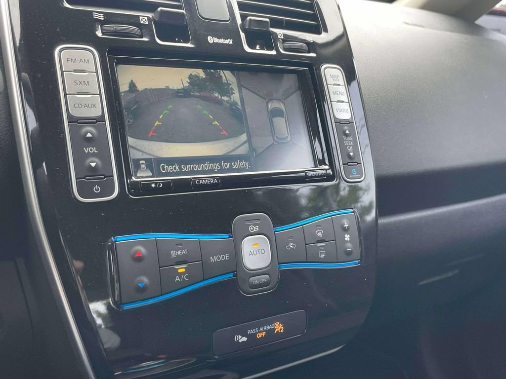 Used 2016 Nissan Leaf SV w/ Premium Package FWD image 27