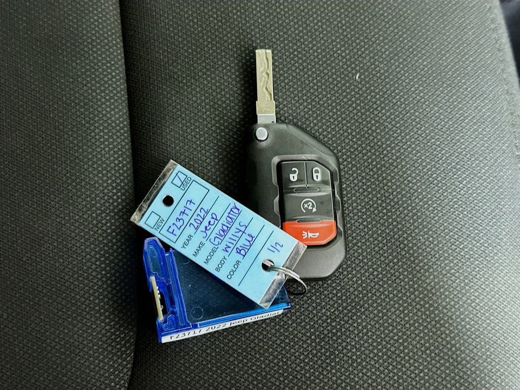 Used 2022 Jeep Gladiator Willys image 33