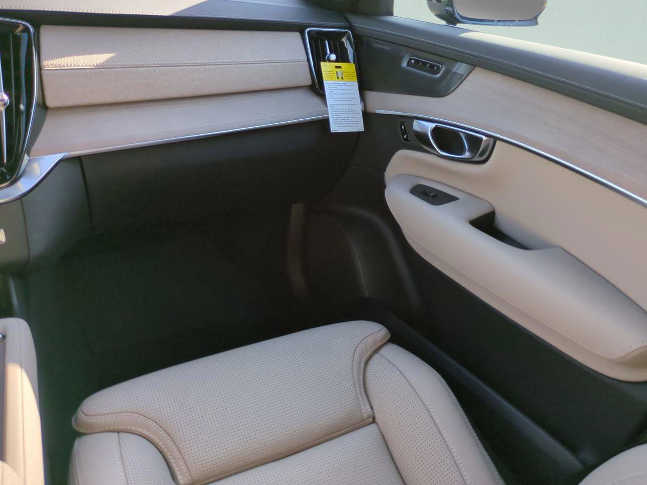 New 2026 Volvo XC90 B6 Ultra w/ Protection Package Premier image 15