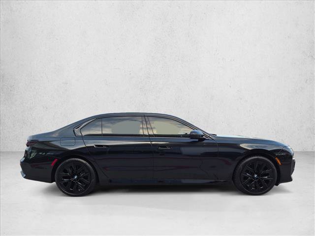 Certified 2025 BMW 760i xDrive w/ Executive Package AWD/4WD image 4