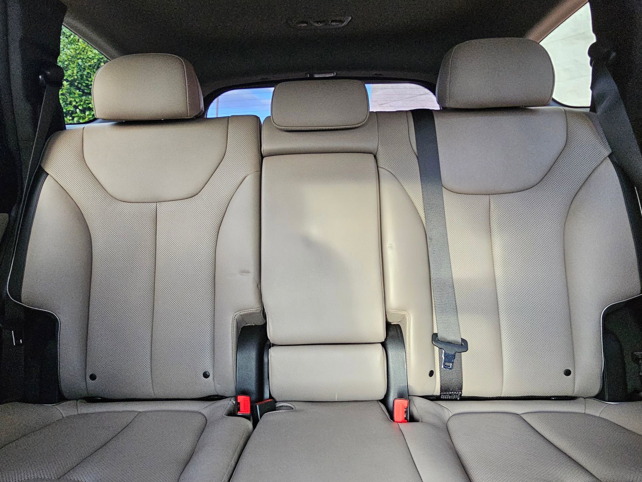 Used 2022 Hyundai Santa Fe Limited image 25