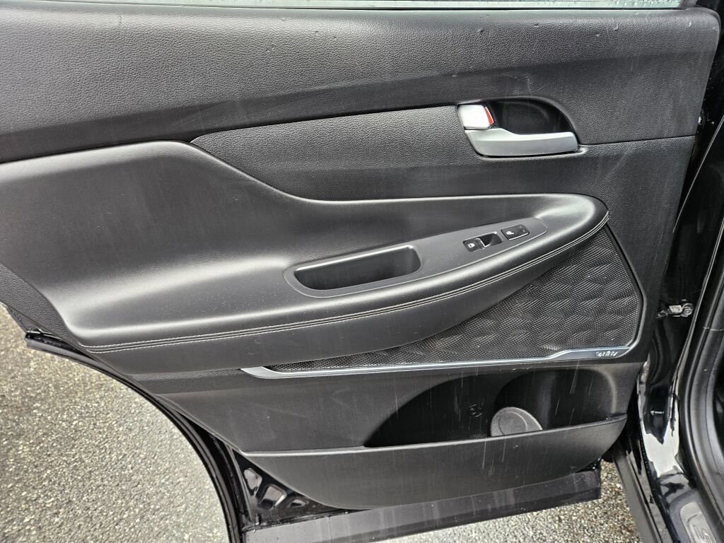 Used 2019 Hyundai Santa Fe AWD image 17