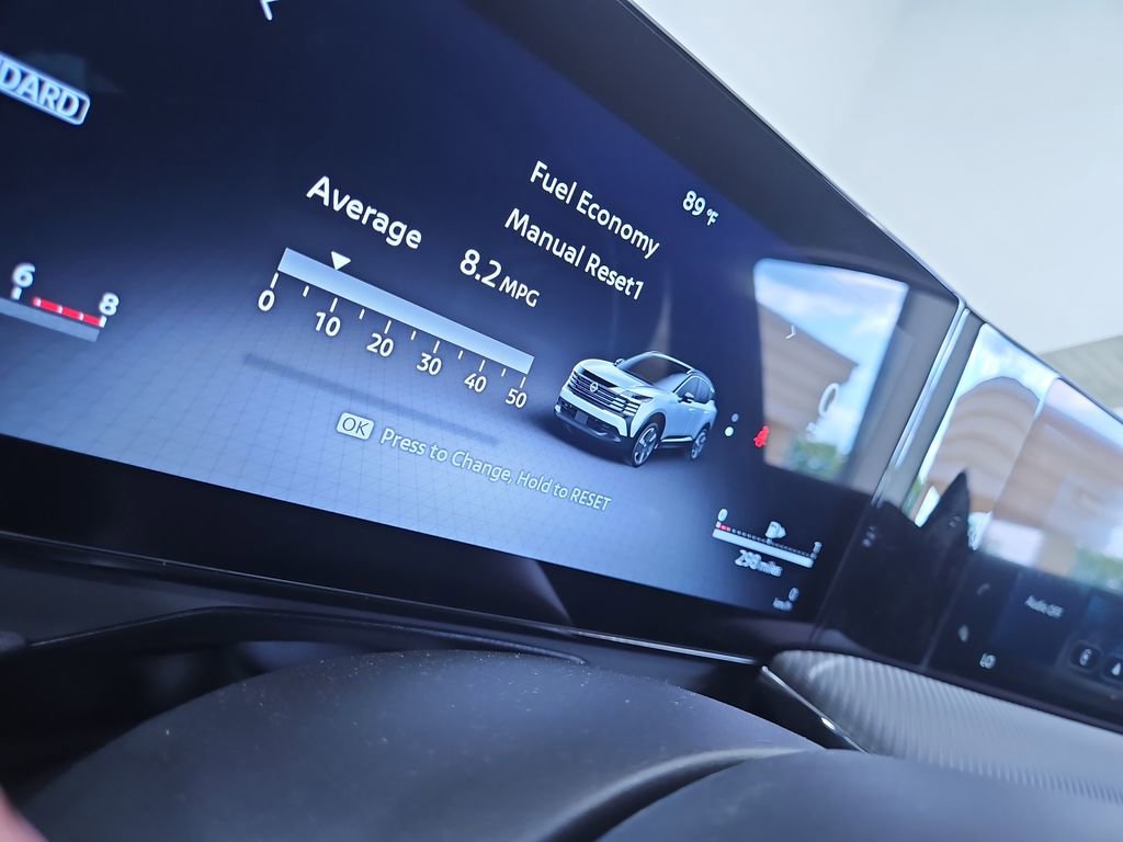 New 2025 Nissan Kicks SR image 15