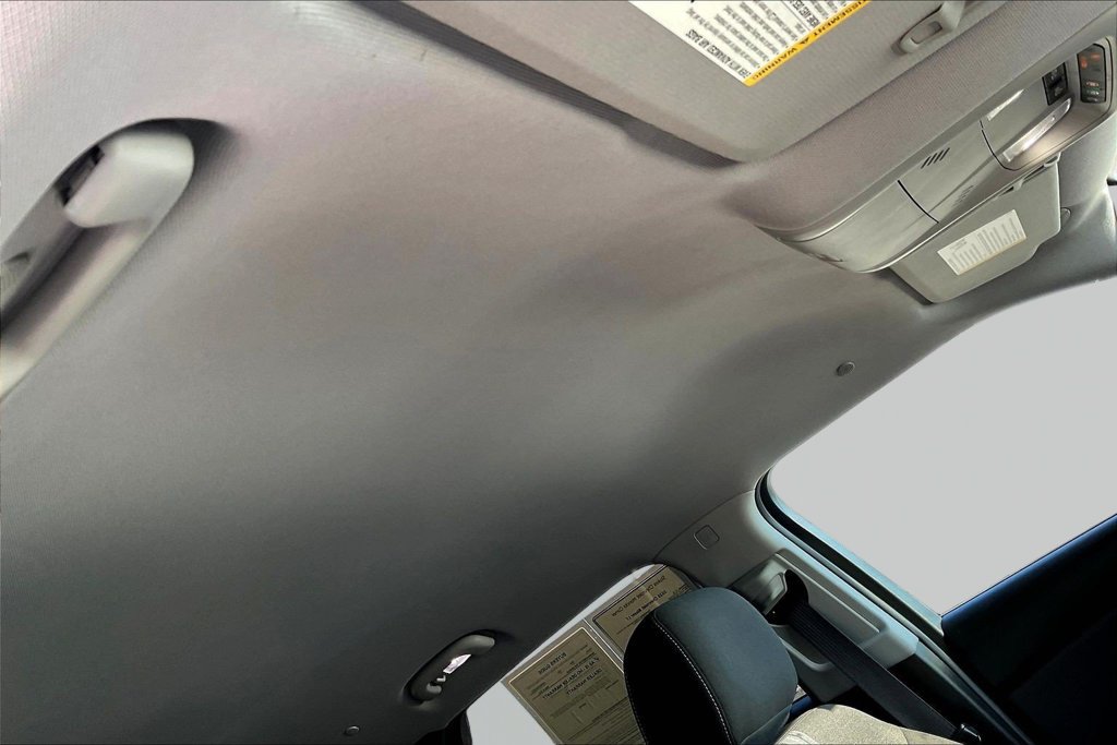 Used 2025 Chevrolet Blazer LT AWD/4WD image 29