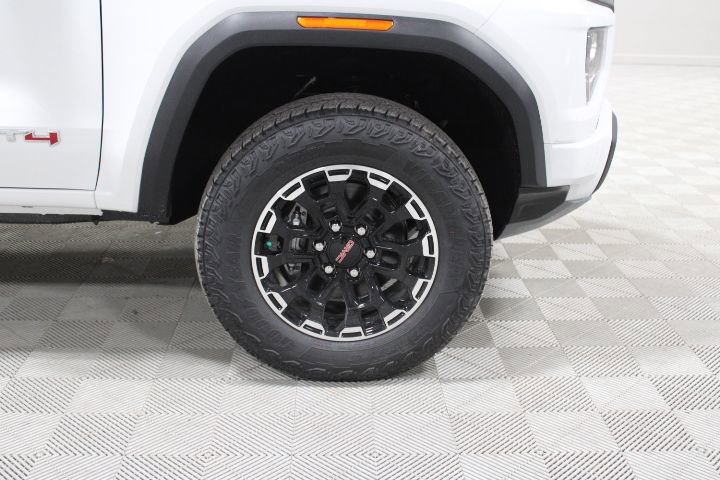 New 2026 GMC Canyon AT4 w/ Technology Plus Package AWD/4WD image 46