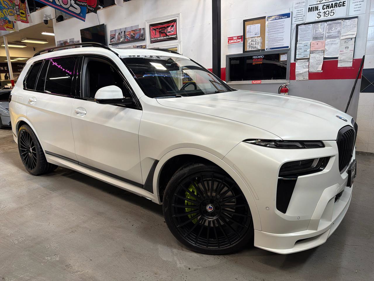 Used 2023 BMW ALPINA XB7 image 1