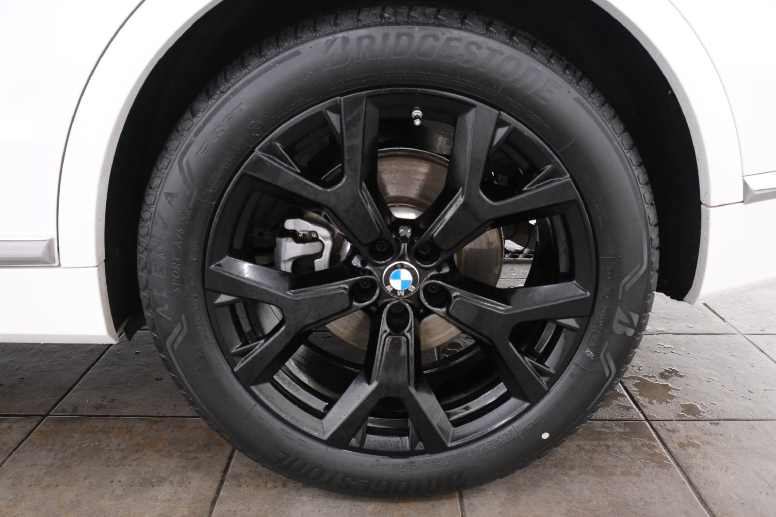 Used 2024 BMW X7 xDrive40i w/ Executive Package AWD/4WD image 38