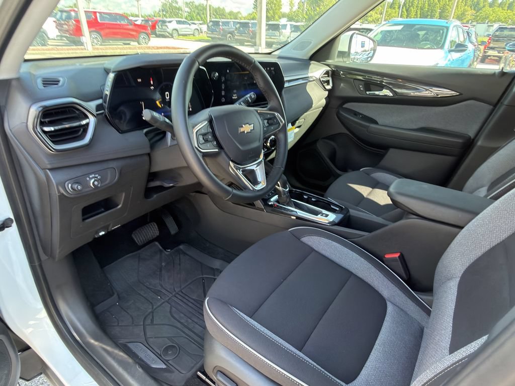 New 2026 Chevrolet TrailBlazer LT w/ Convenience Package FWD image 19