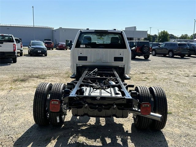 New 2025 Ford F550 4x4 Regular Cab Super Duty image 5