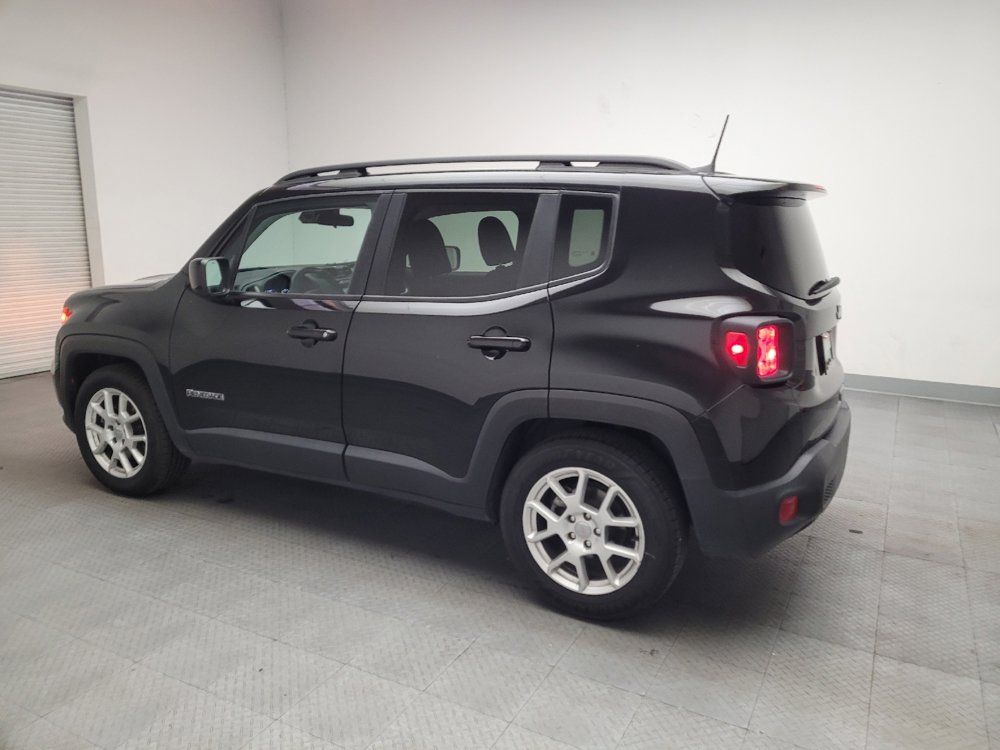 Used 2019 Jeep Renegade Latitude image 3