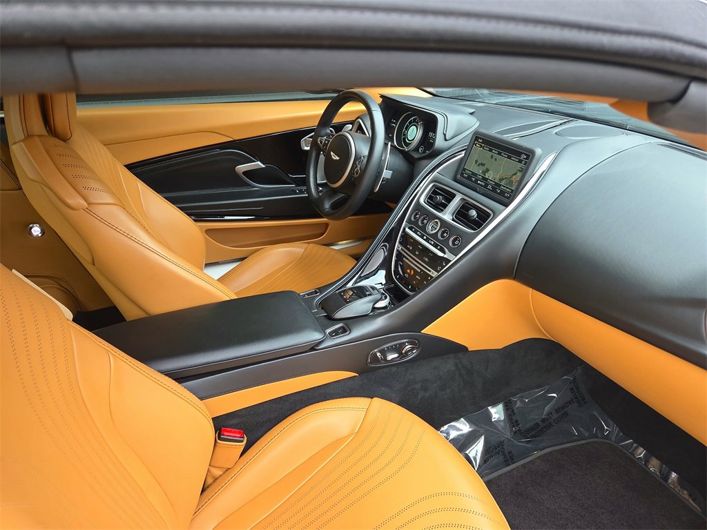 Used 2019 Aston Martin DB11 Volante image 19