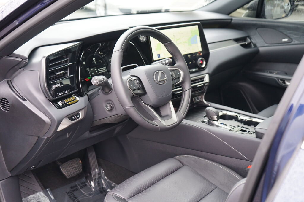Used 2025 Lexus RX 450h 450h+ Luxury image 14