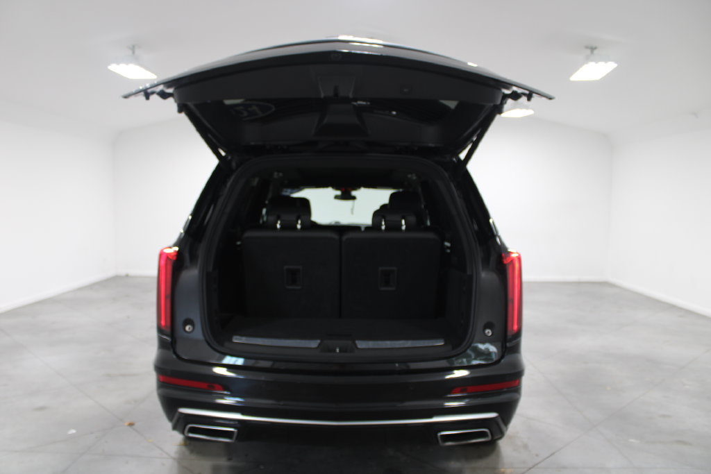 Used 2024 Cadillac XT6 Premium Luxury AWD/4WD image 30