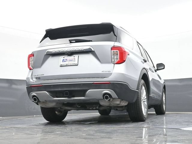 Used 2022 Ford Explorer Limited w/ Equipment Group 301A AWD/4WD image 50