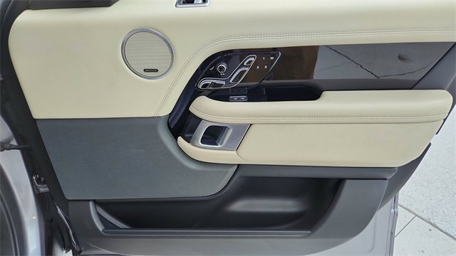 Used 2022 Land Rover Range Rover Westminster Edition image 23