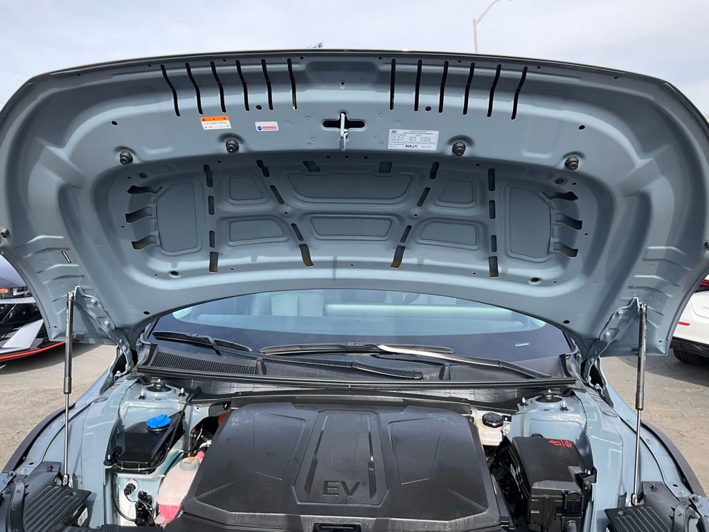 Used 2025 Hyundai Ioniq 5 SEL image 13