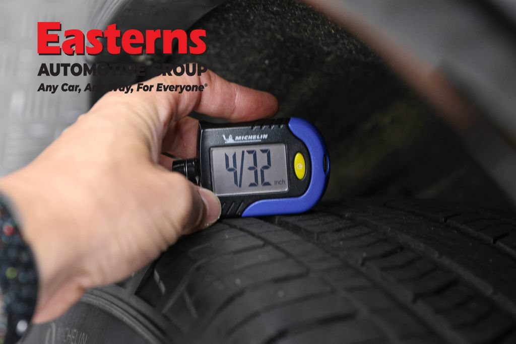 Used 2025 Dodge Durango GT RWD image 30