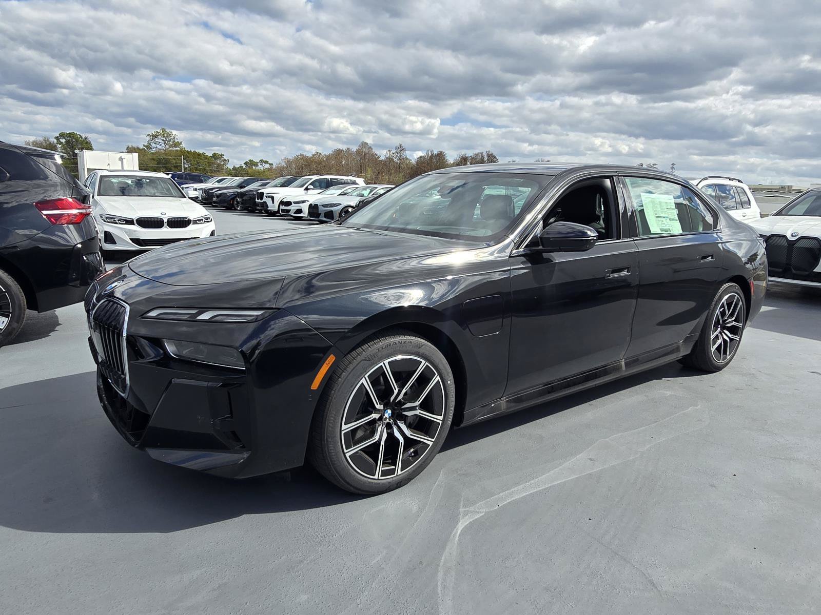 New 2026 BMW 750e xDrive AWD/4WD image 8