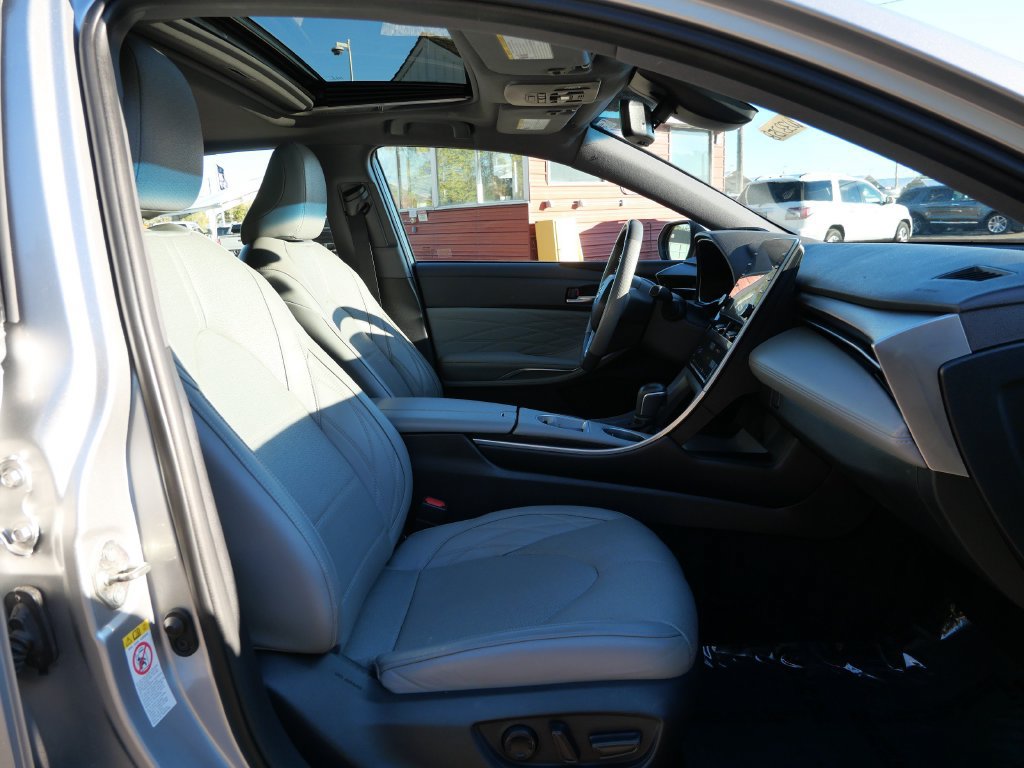 Used 2019 Toyota Avalon Limited w/ Advanced Safety Package FWD image 12