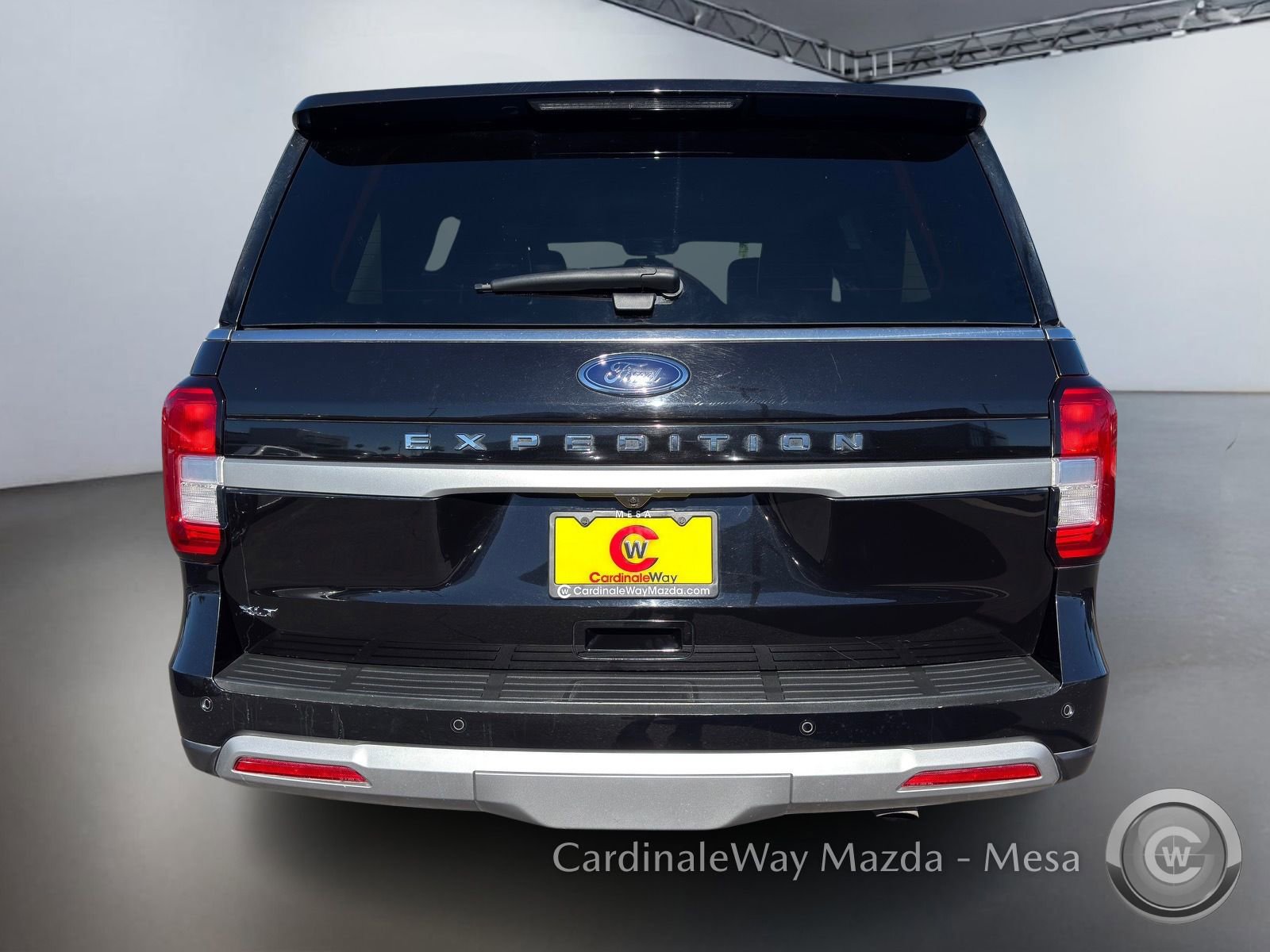 Used 2024 Ford Expedition XLT image 5