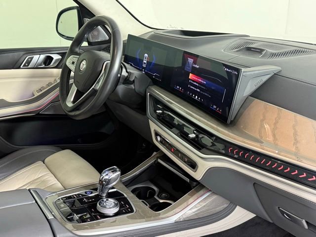 Used 2024 BMW ALPINA XB7 image 31