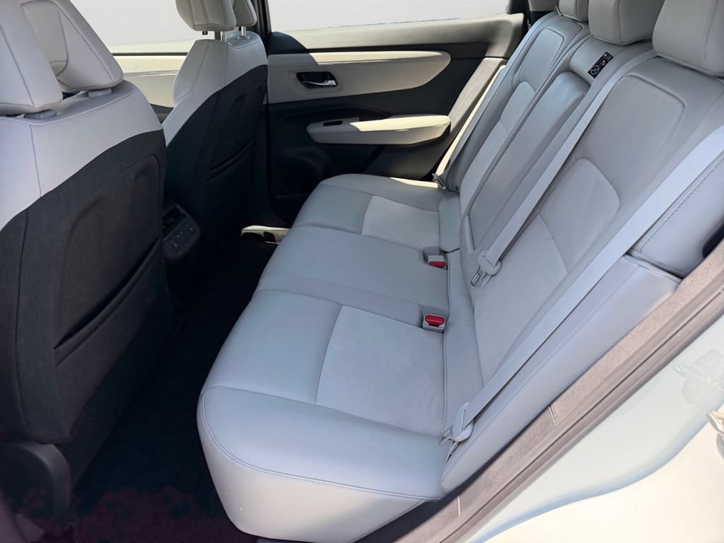 Used 2023 Nissan Ariya FWD image 15