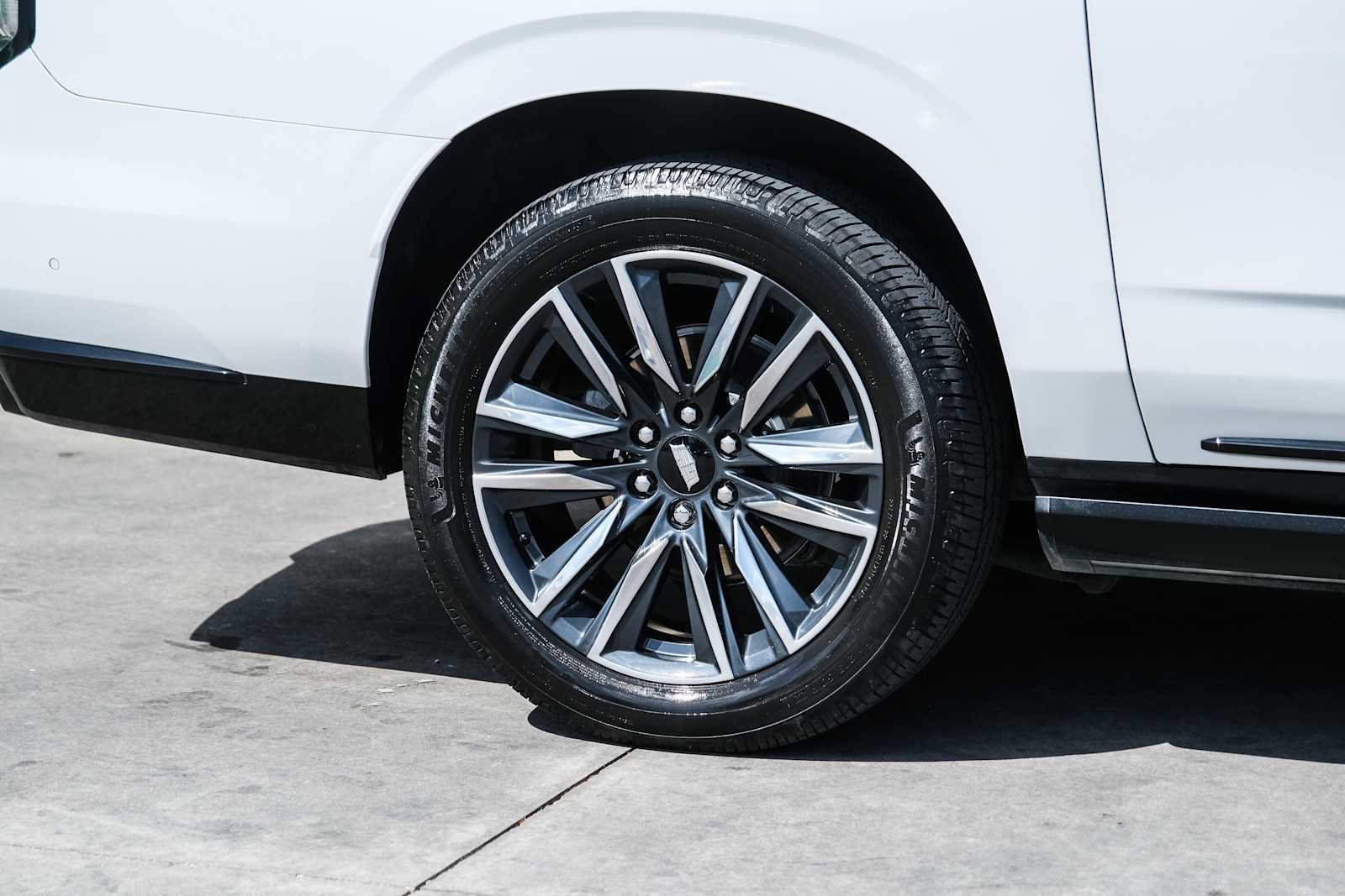 Used 2023 Cadillac Escalade ESV Sport w/ Touring Package AWD/4WD image 8