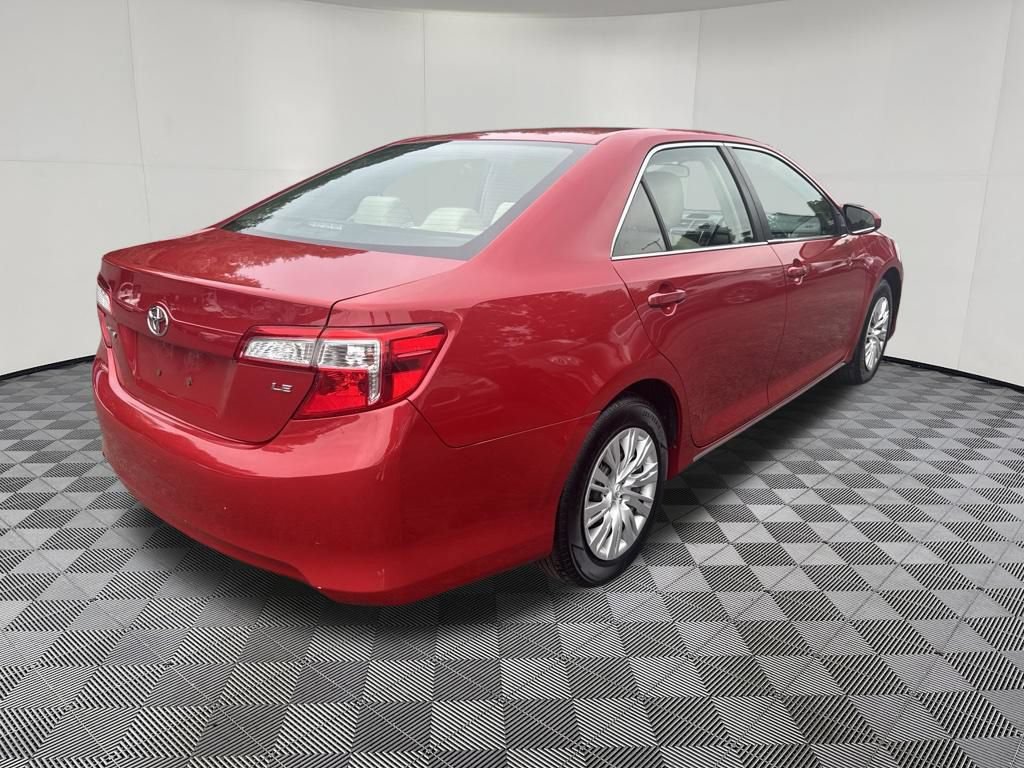 Used 2012 Toyota Camry LE FWD image 5