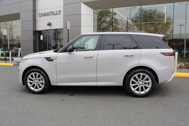 New 2025 Land Rover Range Rover Sport Dynamic SE image 4