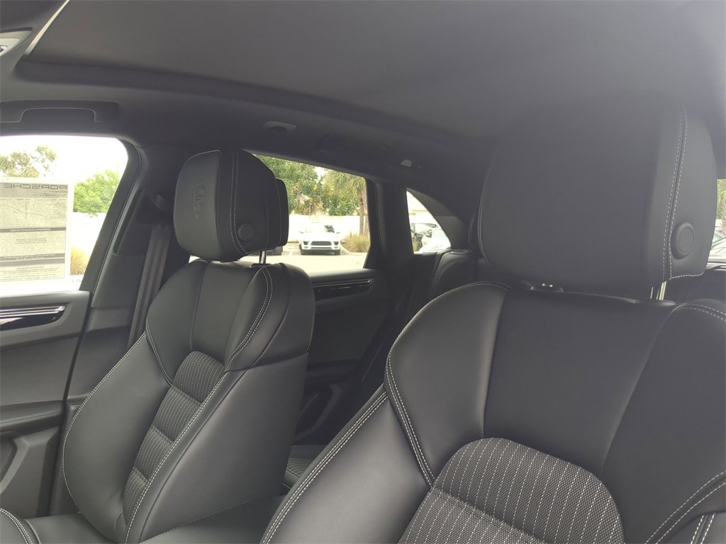 New 2026 Porsche Macan Turbo image 5