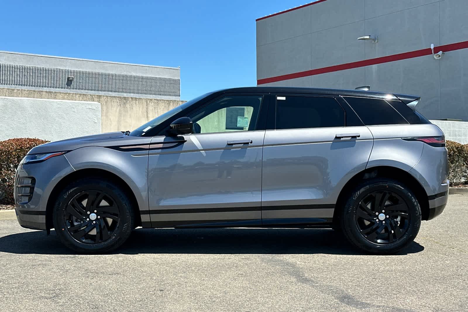 Used 2023 Land Rover Range Rover Evoque R-Dynamic S AWD/4WD image 9