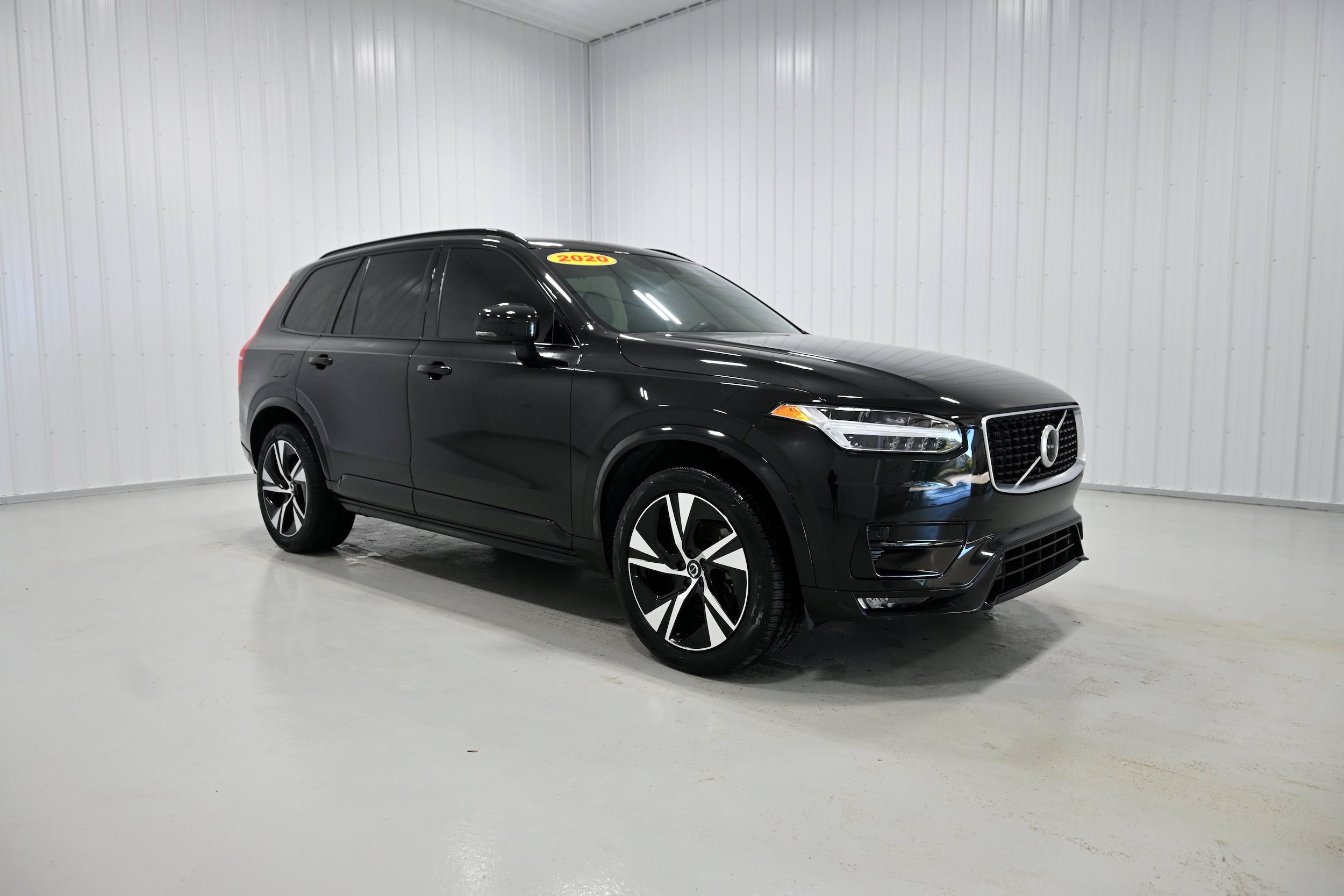 Used 2020 Volvo XC90 T6 R-Design w/ Protection Package Premier AWD/4WD image 3