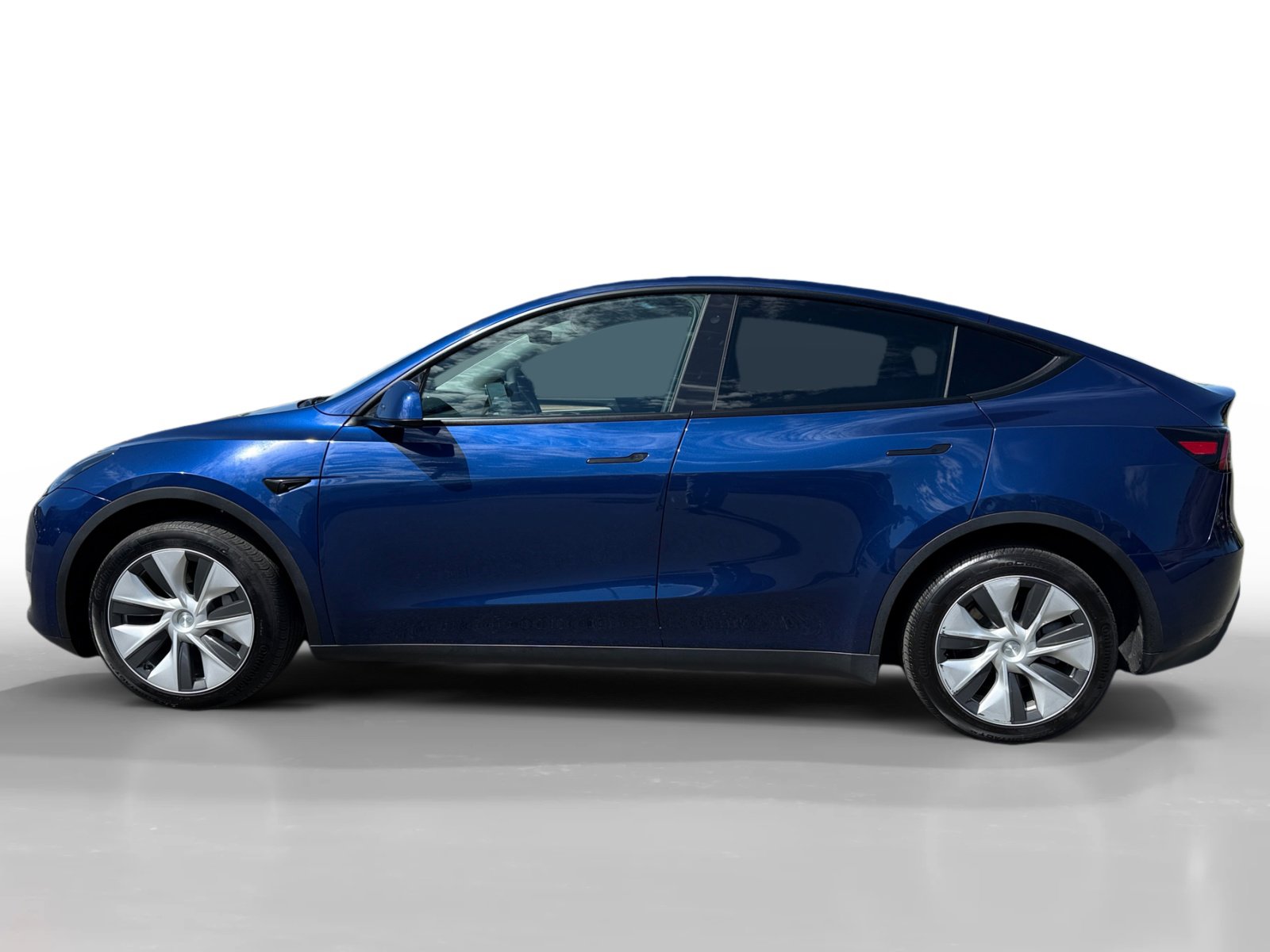 Used 2023 Tesla Model Y Long Range image 2