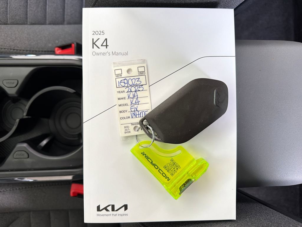 Used 2025 Kia K4 EX image 33