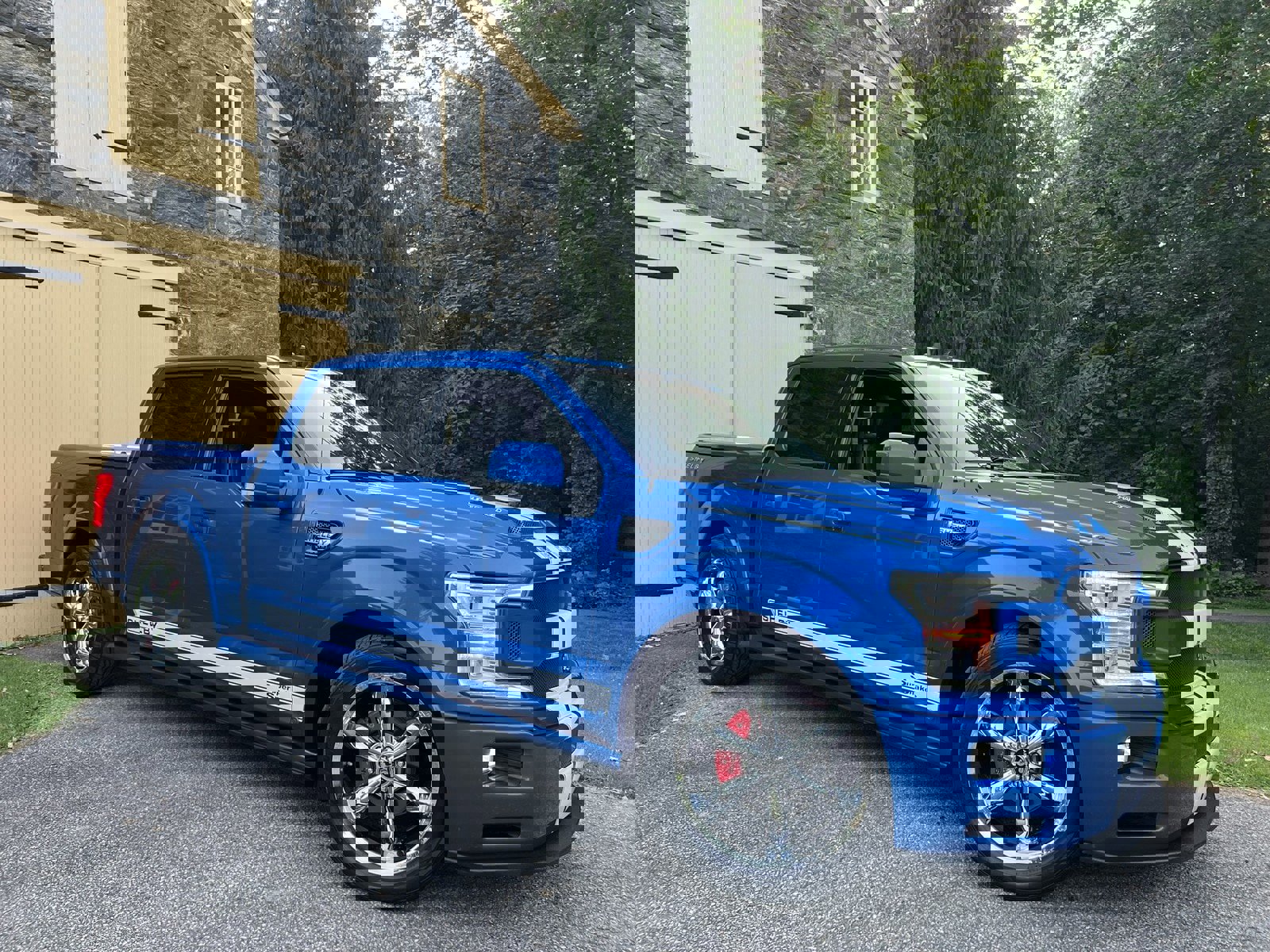 Used 2020 Ford F150 Lariat w/ Equipment Group 502A Luxury image 29