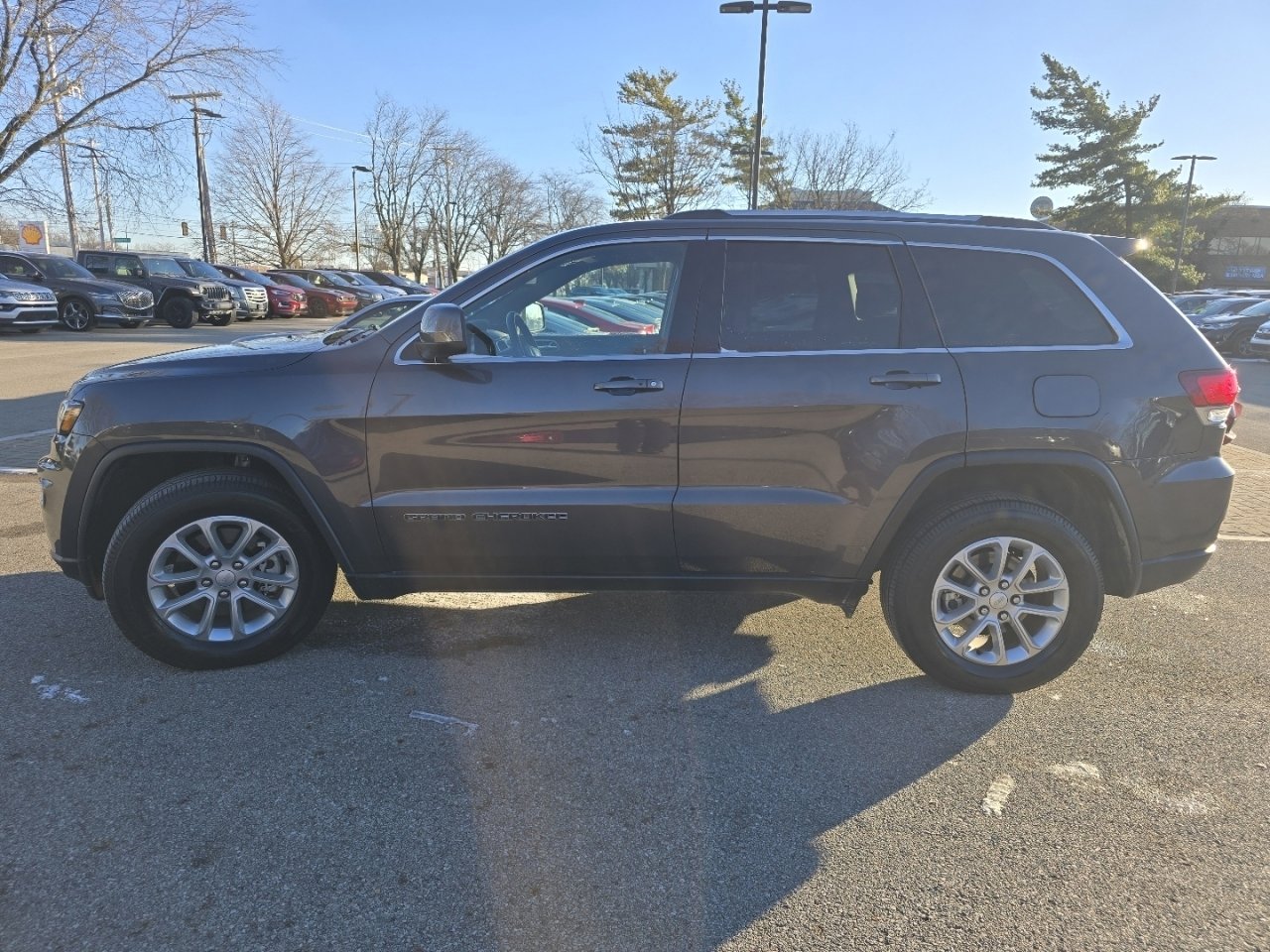 Used 2021 Jeep Grand Cherokee Laredo image 14