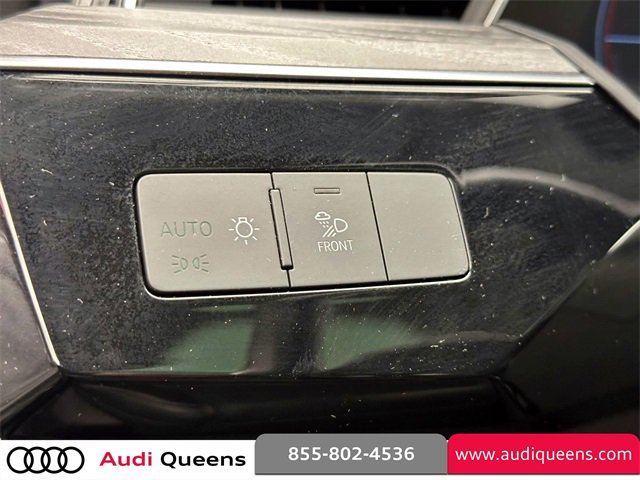 Certified 2022 Audi e-tron Premium image 16