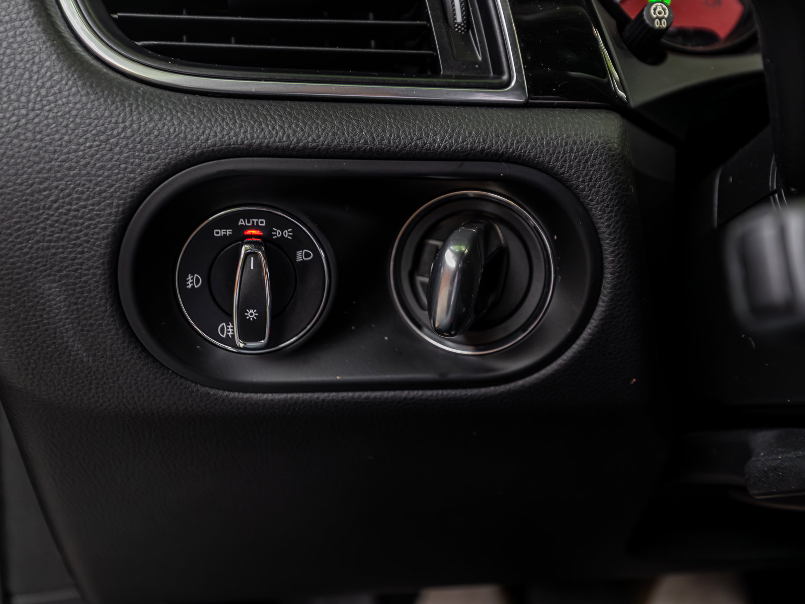 Used 2017 Porsche Macan GTS AWD/4WD image 65