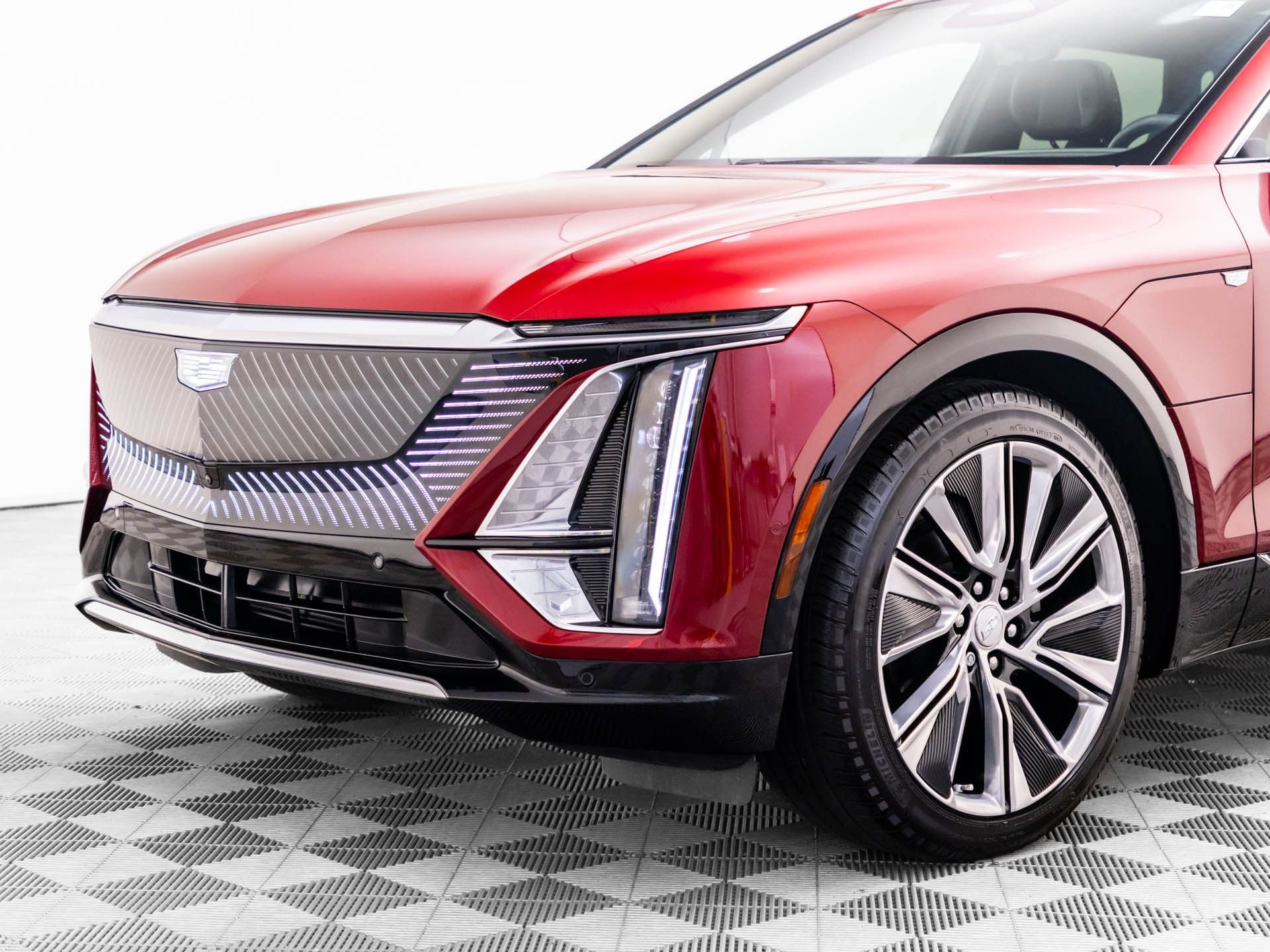 Certified 2025 Cadillac Lyriq Luxury w/ LPO, Floor Liner Package image 43