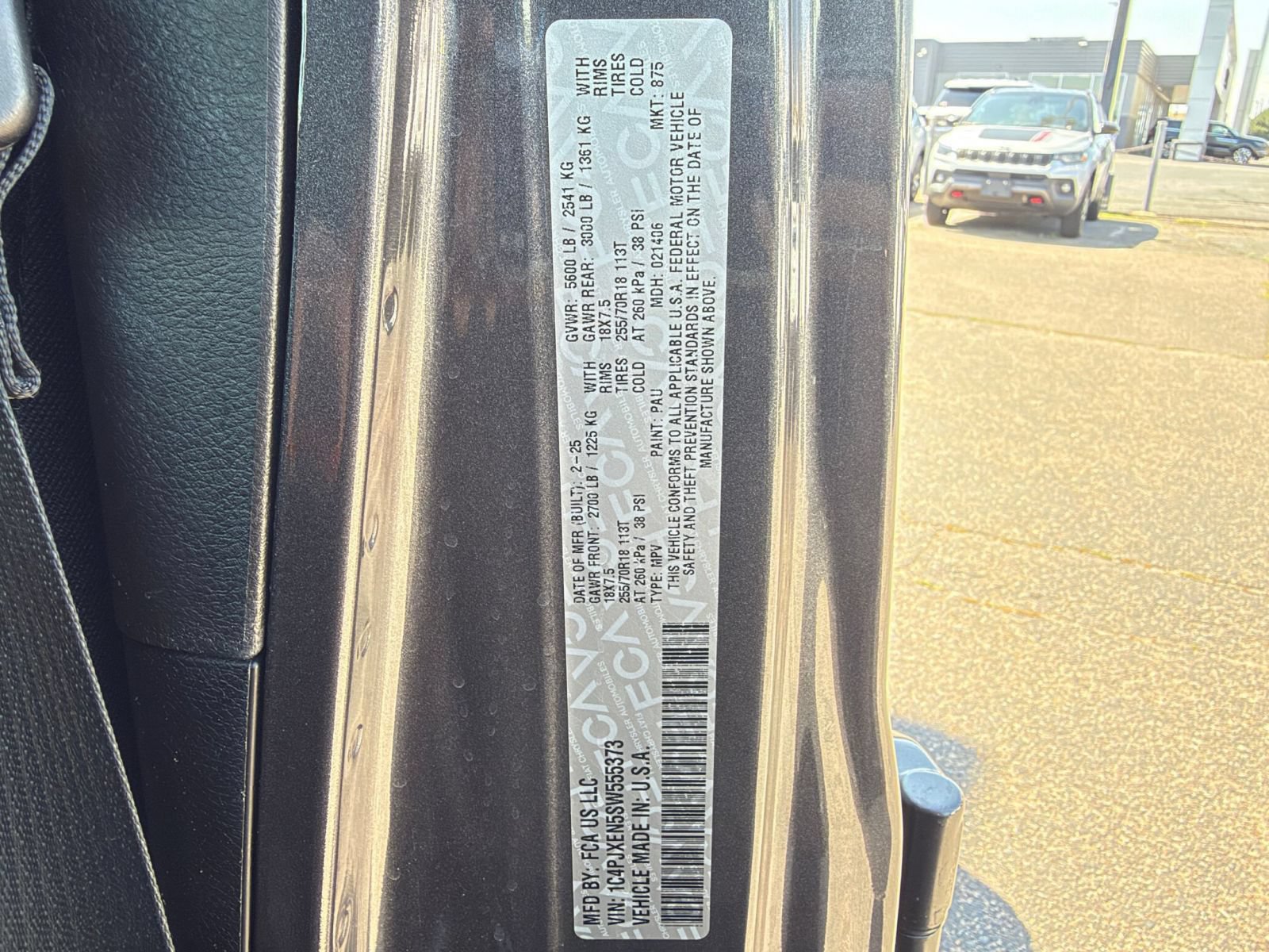 Used 2025 Jeep Wrangler Unlimited Sahara AWD/4WD image 28