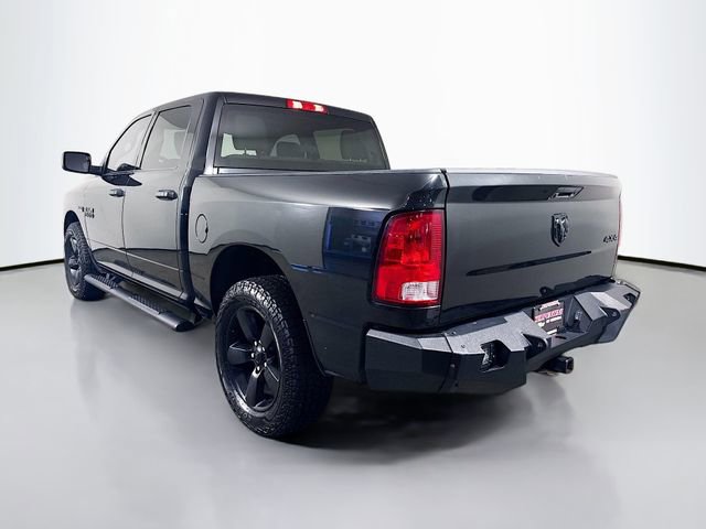 Used 2018 RAM 1500 Express w/ Black Ram 1500 Express Group AWD/4WD image 8