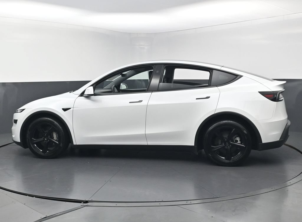 Used 2026 Tesla Model Y AWD image 7