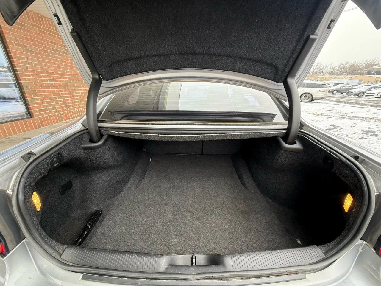 Used 2016 Dodge Charger SXT image 21