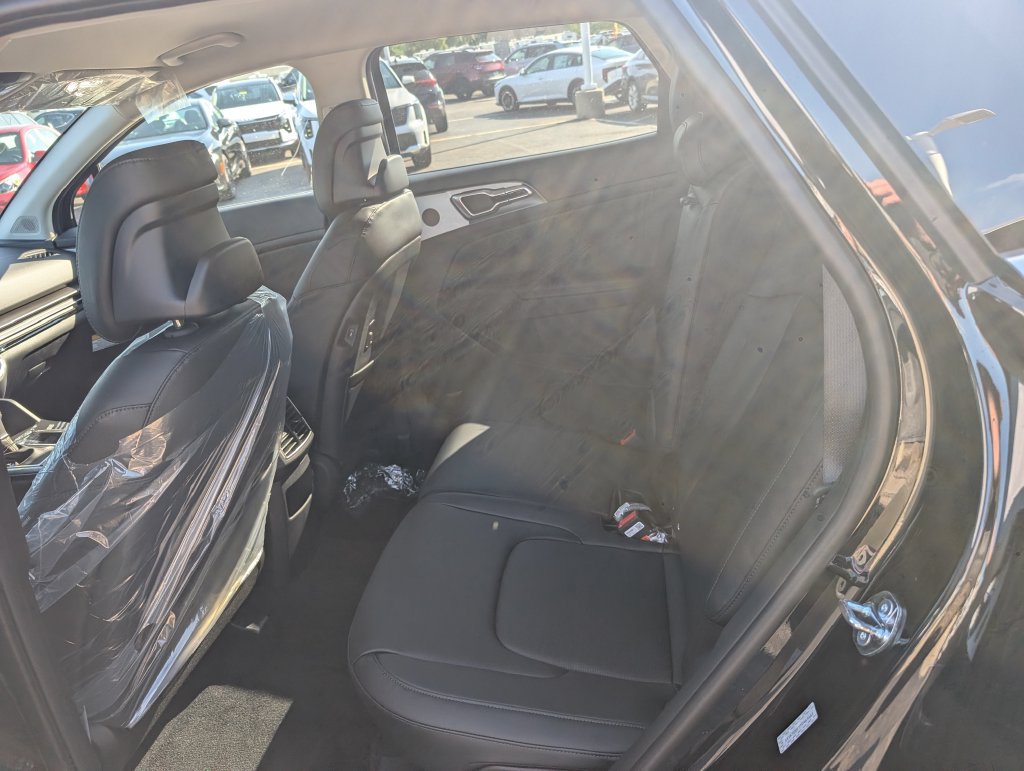 New 2026 Kia Sportage EX FWD image 9