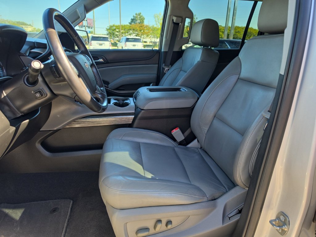 Used 2020 Chevrolet Suburban LT AWD/4WD image 6