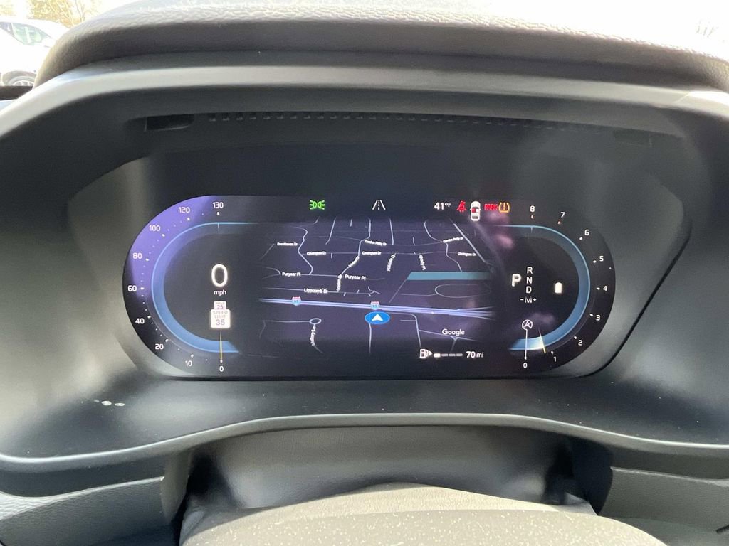 Used 2023 Volvo XC40 B5 Ultimate w/ Climate Package image 40