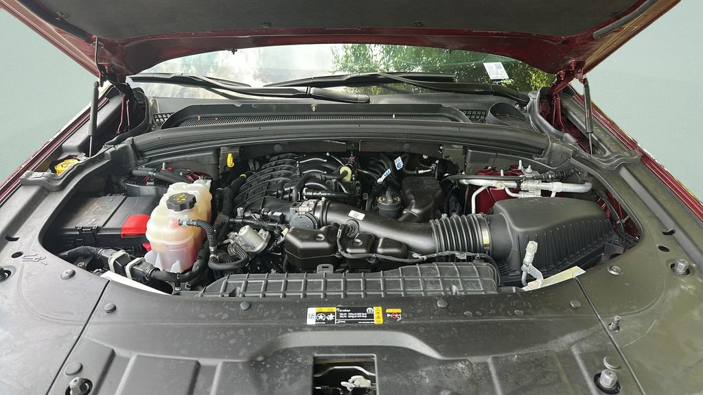 Used 2023 Jeep Grand Cherokee L Laredo RWD image 30