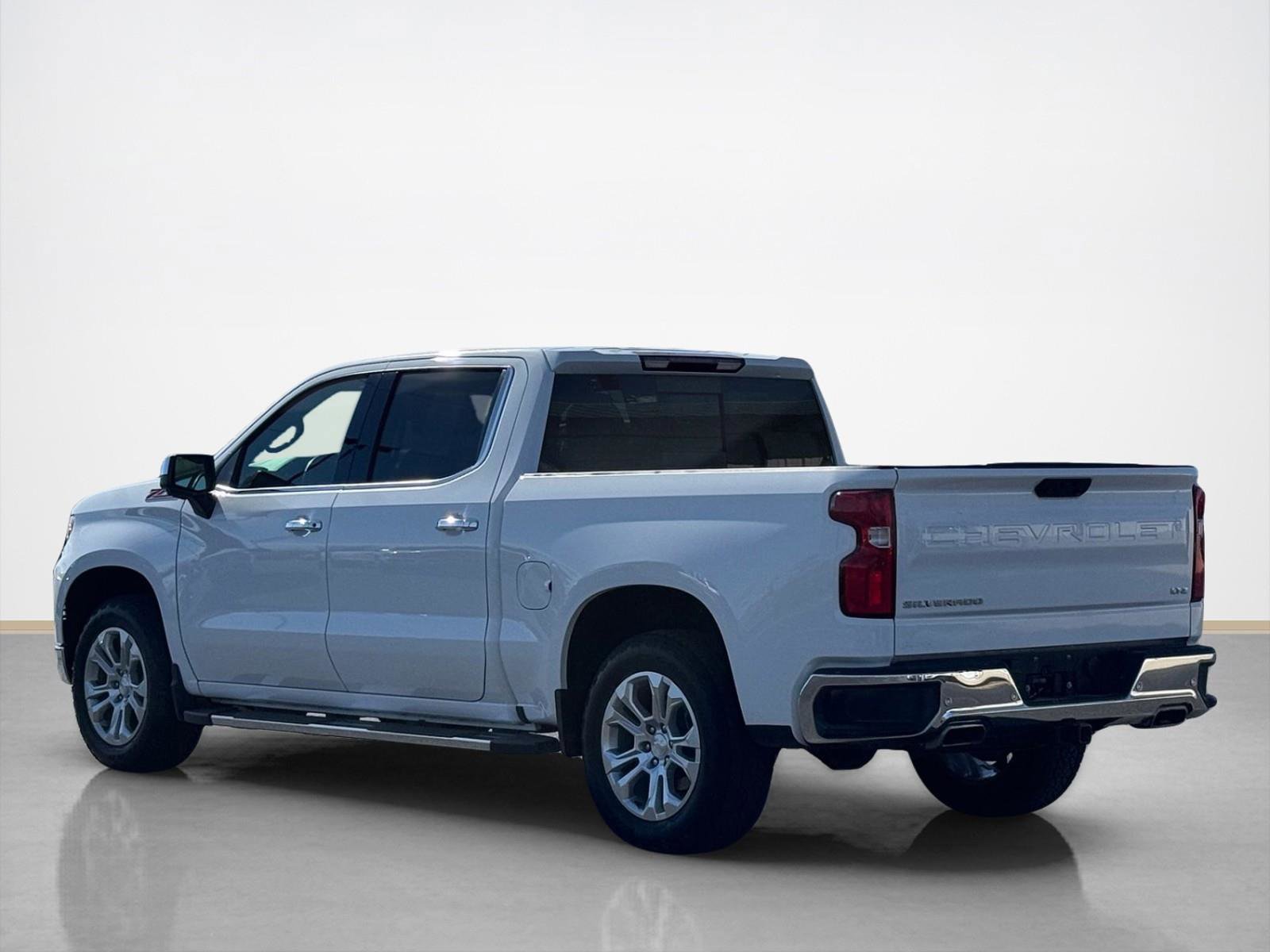 Used 2024 Chevrolet Silverado 1500 LTZ image 5