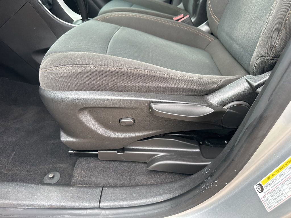 Used 2018 Chevrolet Trax LS image 12